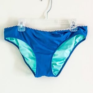 Matching top available!! 🦋 bikini bottoms